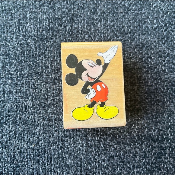 •’Mickey Presents’ Rubber Stamp• - Picture 1 of 6